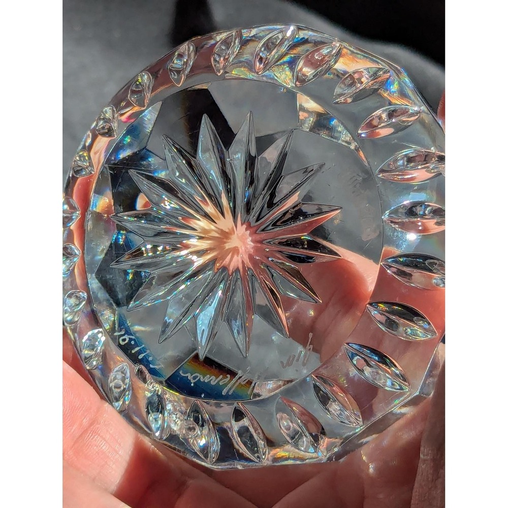 Vintage Waterford Crystal Paperweight, Starburst Cut Glass, Signed 1991 - Picture 16 of 17